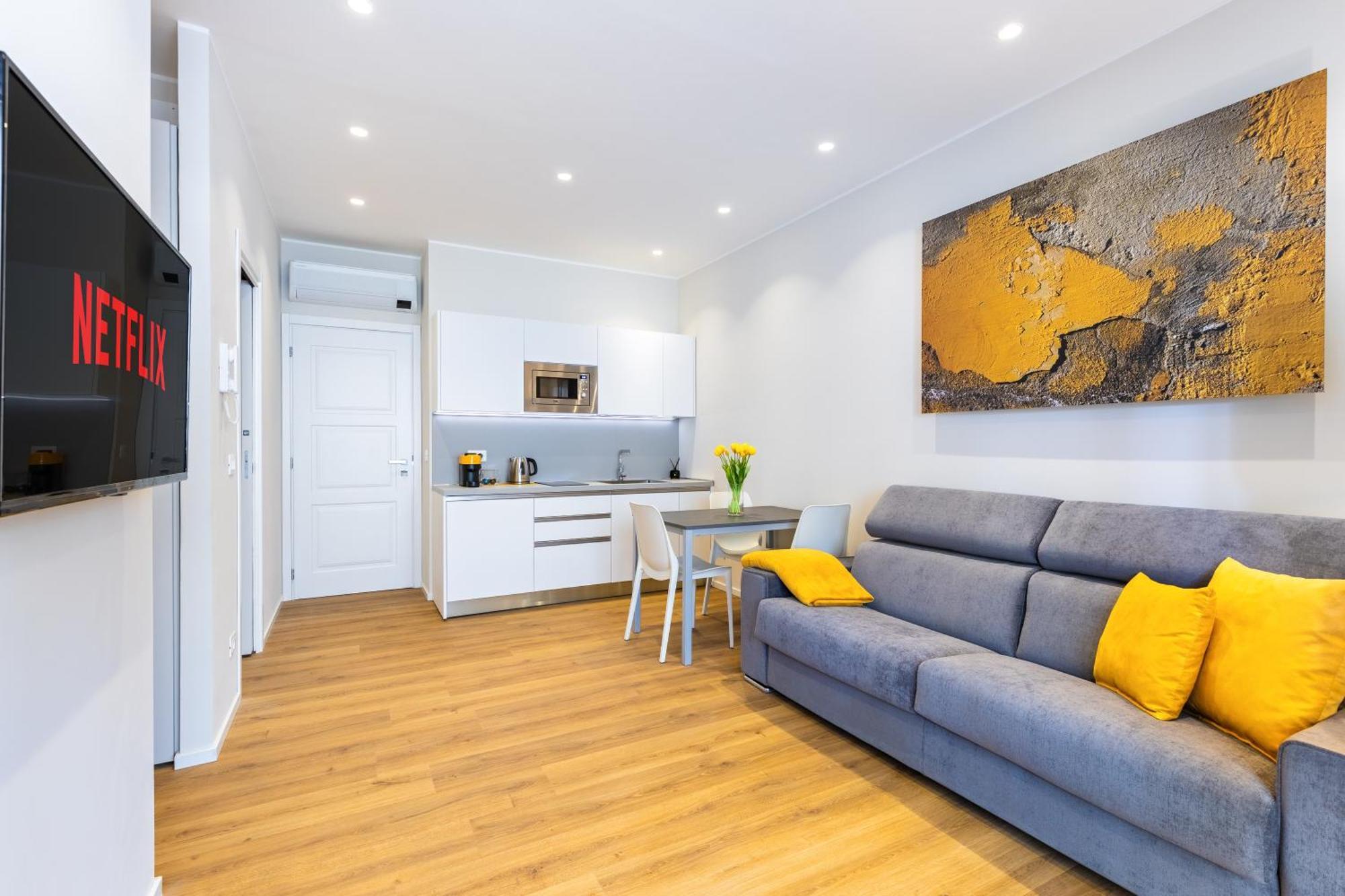 C8 Apartments อัสตี ภายนอก รูปภาพ