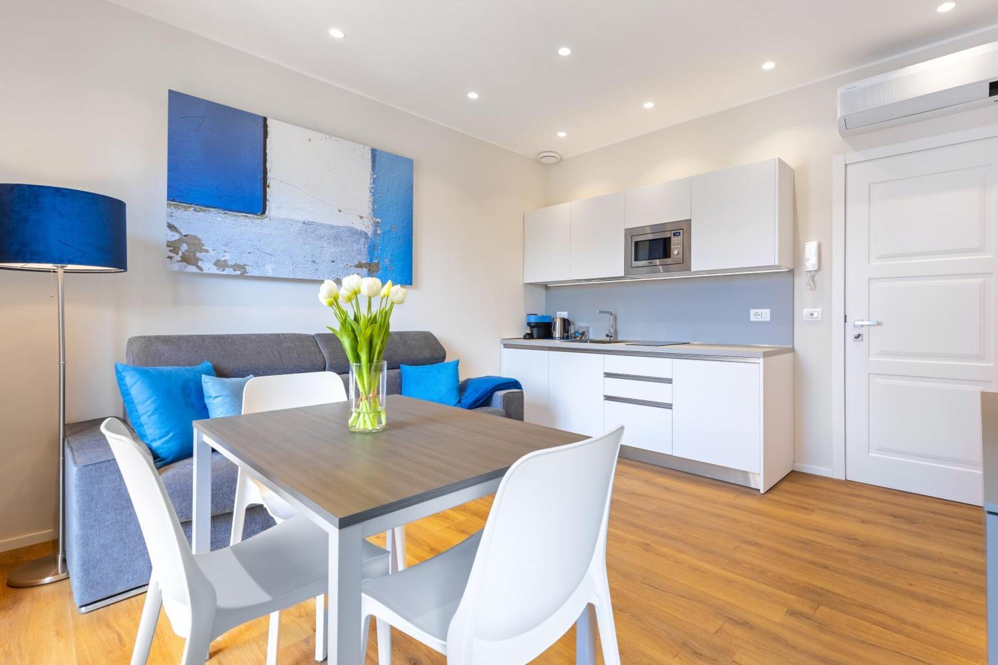 C8 Apartments อัสตี ภายนอก รูปภาพ