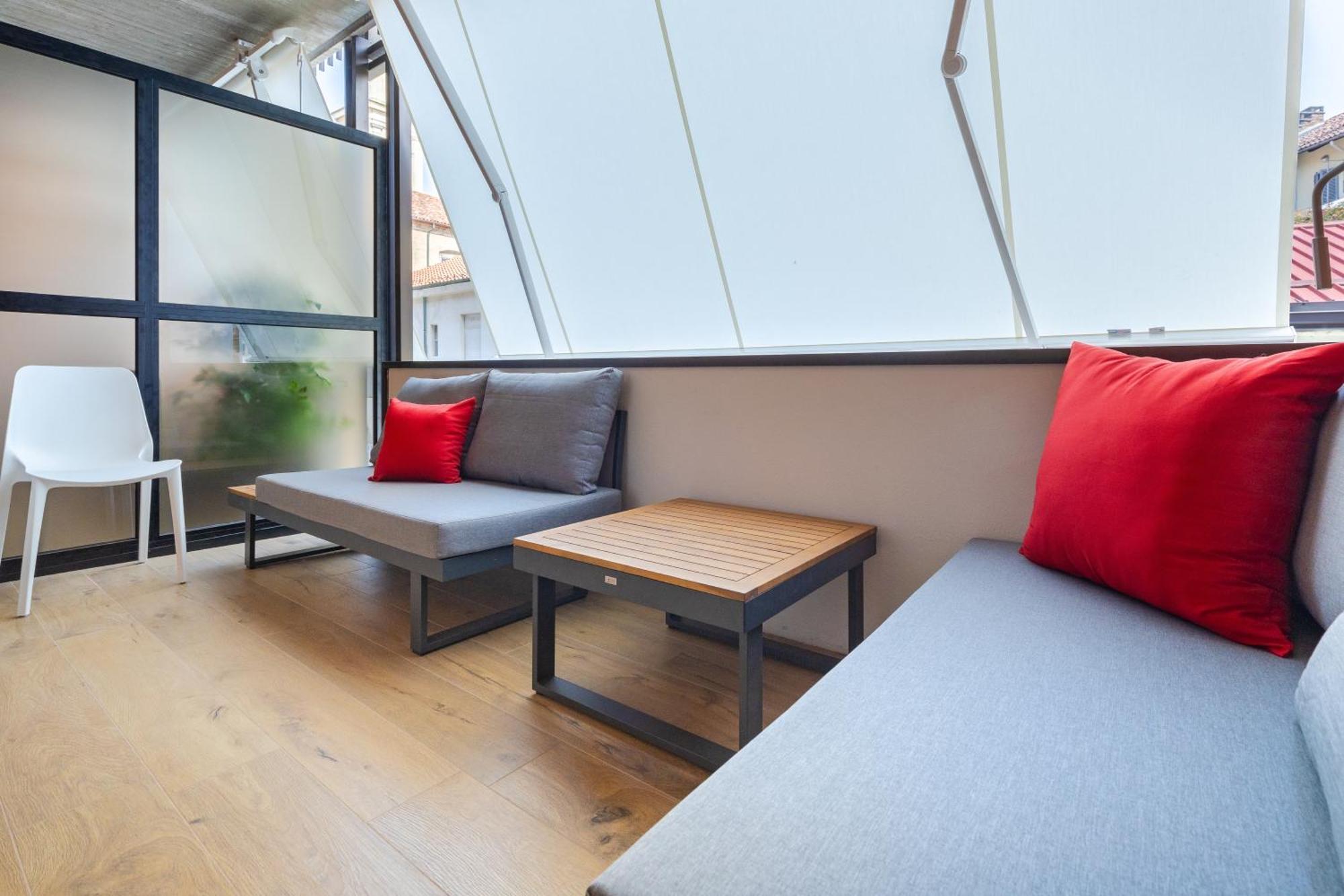 C8 Apartments อัสตี ภายนอก รูปภาพ